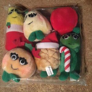 SET OF 6 VINTAGE DEL MONTE YUMKINS PLUSH CHRISTMAS ORNAMENTS FRUITS VEGETABLES
